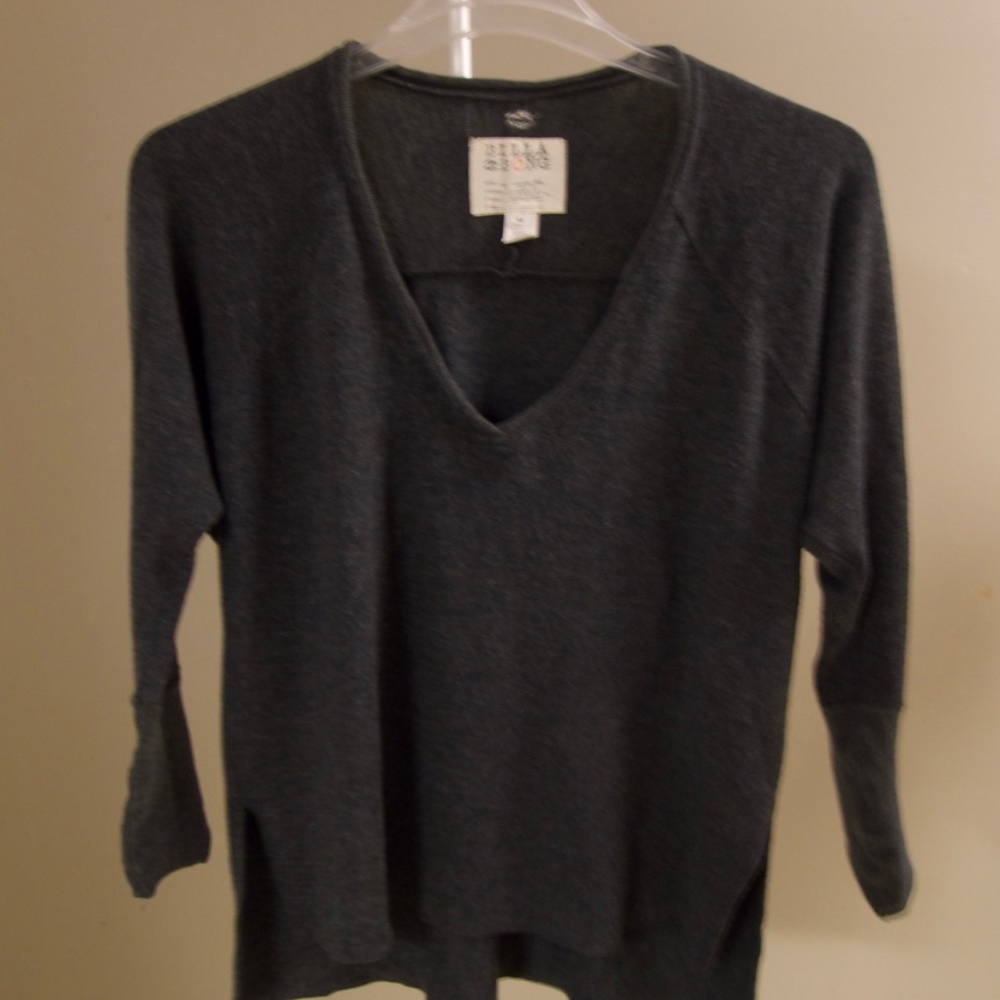Billabong V-neck Sweater Size M